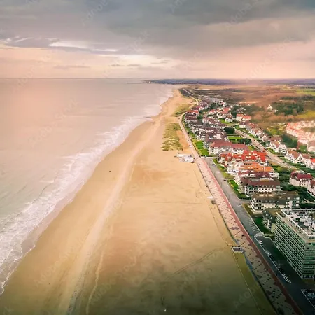 Cosy Sunny Near Zeedijk Knokke-Heist